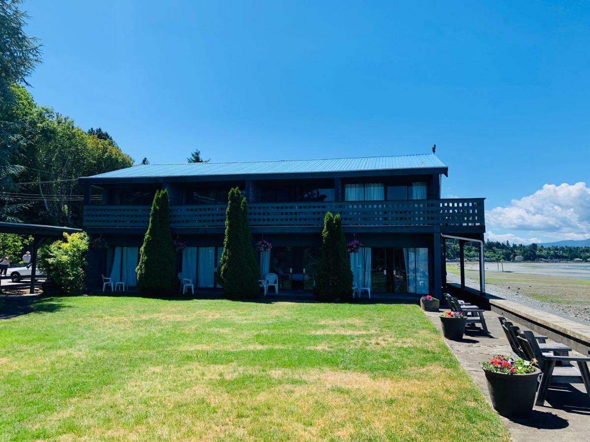 Sand Pebbles Inn Qualicum Beach Exterior photo