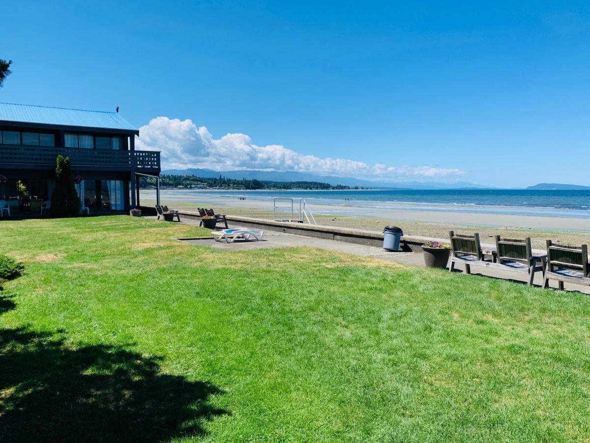 Sand Pebbles Inn Qualicum Beach Exterior photo
