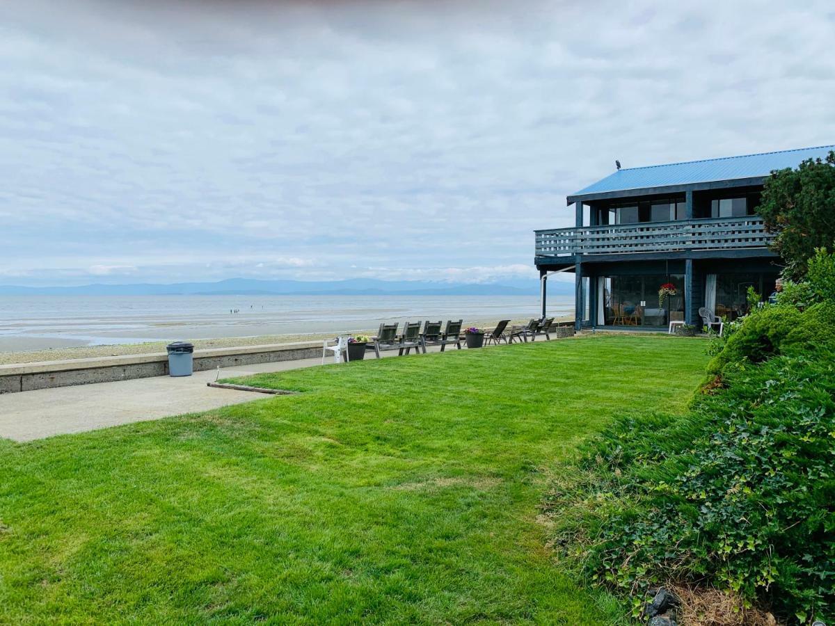 Sand Pebbles Inn Qualicum Beach Exterior photo